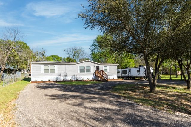 248 Whispering Trail, Gun Barrel City, TX 75156