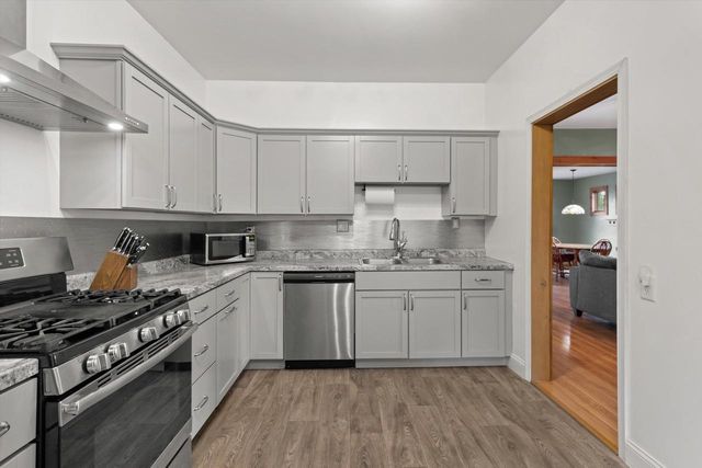 10 Maple Court, Edgerton, WI 53534