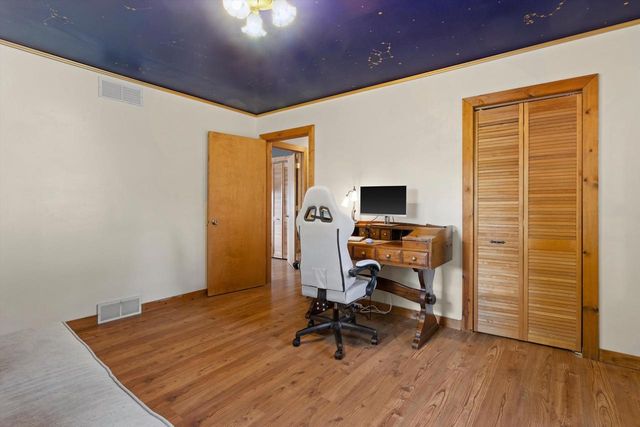 10 Maple Court, Edgerton, WI 53534