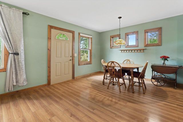 10 Maple Court, Edgerton, WI 53534
