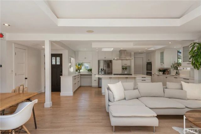 2798 Francis Lane, Costa Mesa, CA 92626