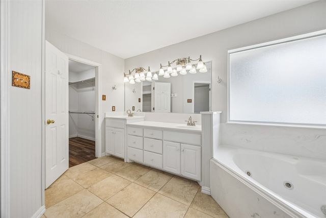 216 Point Circle, Pilot Point, TX 76258