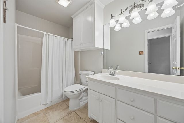 216 Point Circle, Pilot Point, TX 76258