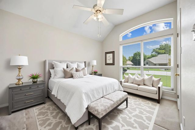 216 Point Circle, Pilot Point, TX 76258