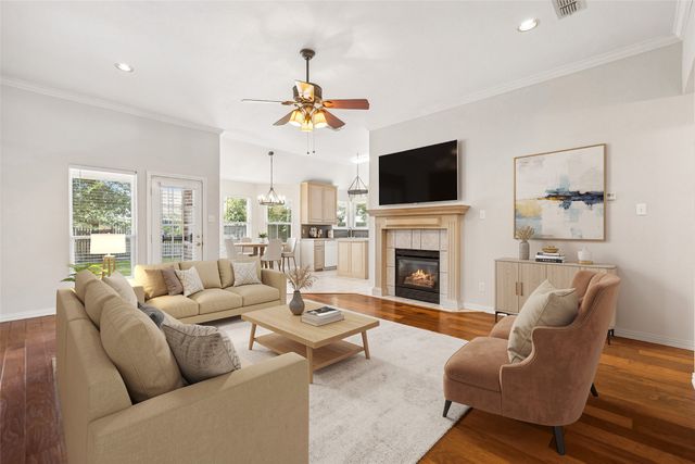 216 Point Circle, Pilot Point, TX 76258
