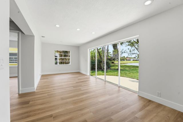 6367 Summer Sky Lane, Greenacres, FL 33463