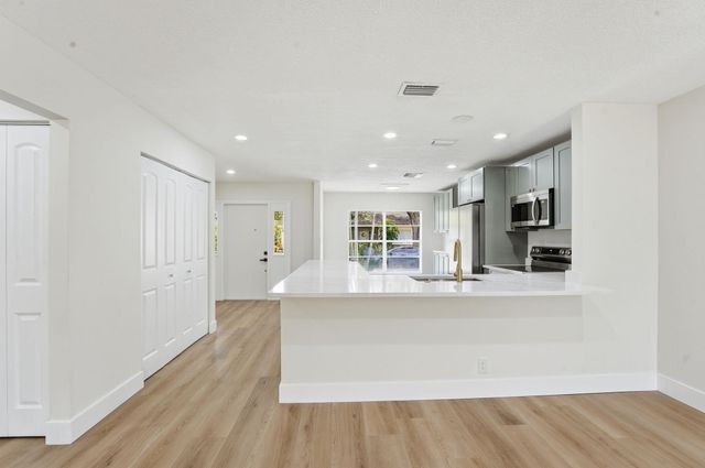 6367 Summer Sky Lane, Greenacres, FL 33463