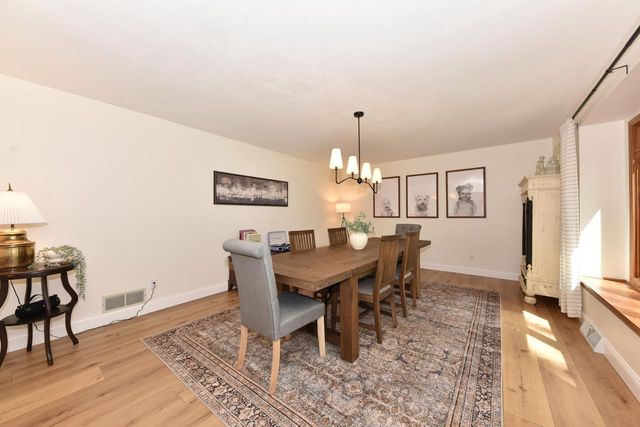 N71W23400 Homestead ROAD, Sussex, WI 53089