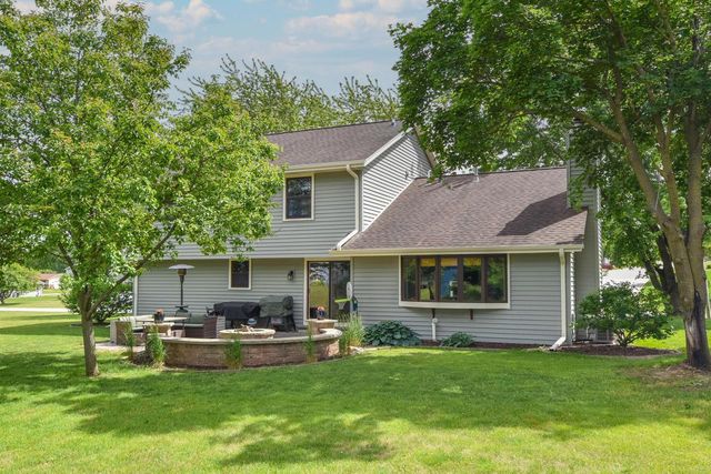N71W23400 Homestead ROAD, Sussex, WI 53089