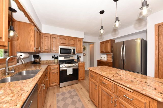 N71W23400 Homestead ROAD, Sussex, WI 53089