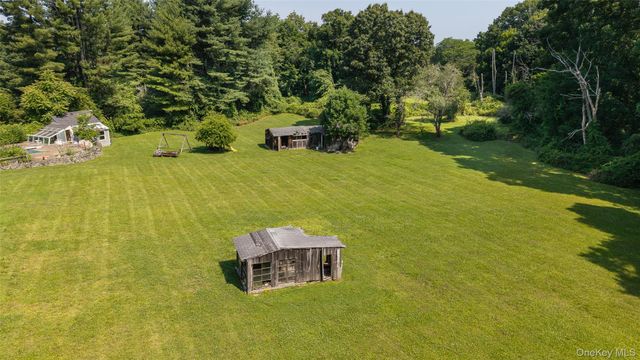 9 Lois Lane, Katonah, NY 10536