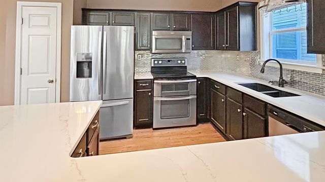 1358 E ISLAND PL, Memphis, TN 38103