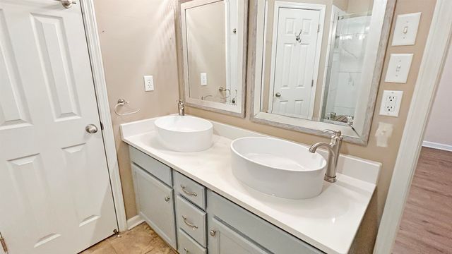 1358 E ISLAND PL, Memphis, TN 38103