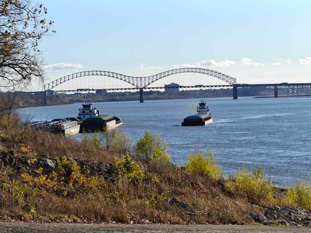 1358 E ISLAND PL, Memphis, TN 38103