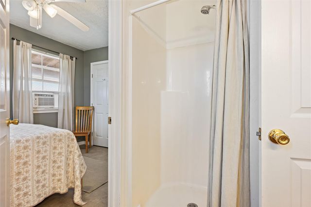 964 S Sage Road, Crystal Beach, TX 77650
