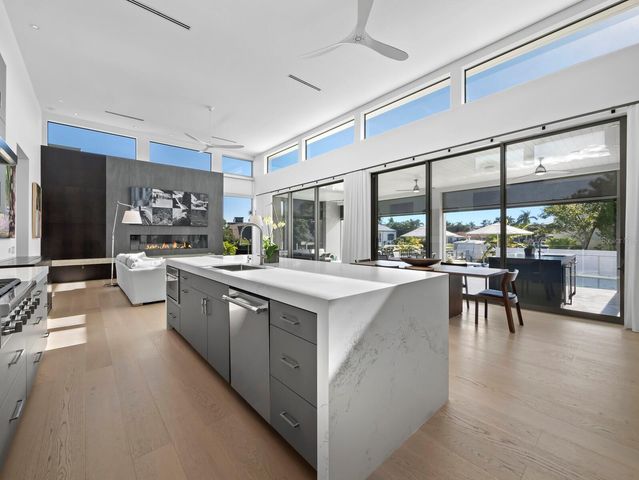 656 S OWL DRIVE, Sarasota, FL 34236