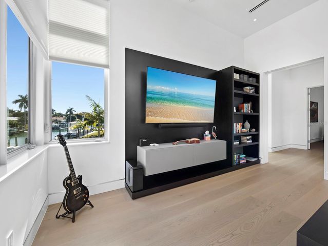 656 S OWL DRIVE, Sarasota, FL 34236