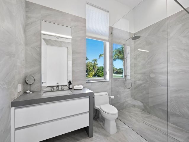 656 S OWL DRIVE, Sarasota, FL 34236