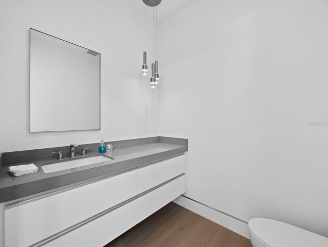 656 S OWL DRIVE, Sarasota, FL 34236