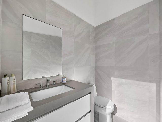 656 S OWL DRIVE, Sarasota, FL 34236