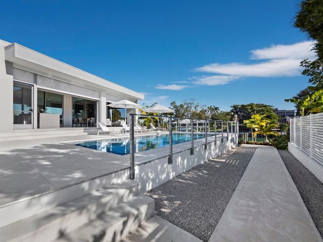 656 S OWL DRIVE, Sarasota, FL 34236