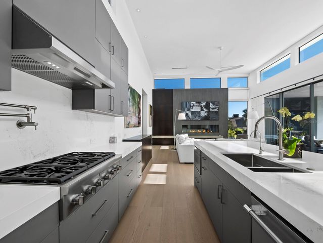 656 S OWL DRIVE, Sarasota, FL 34236