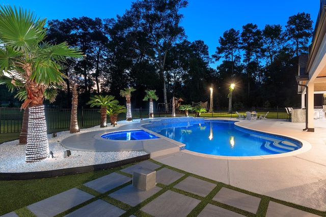 15232 Saddlewood Drive, Conroe, TX 77384