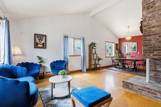 32 Brayton Rd, Boston, MA 02135