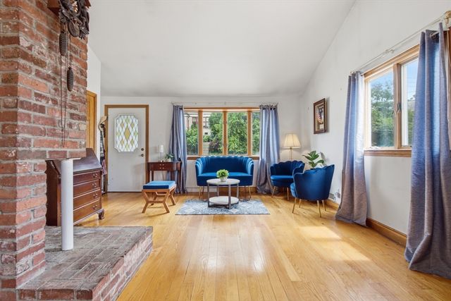 32 Brayton Rd, Boston, MA 02135