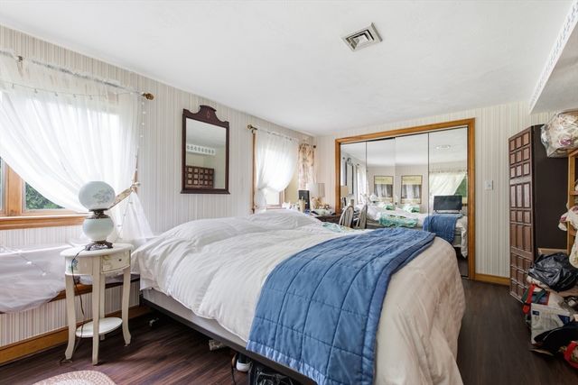 32 Brayton Rd, Boston, MA 02135