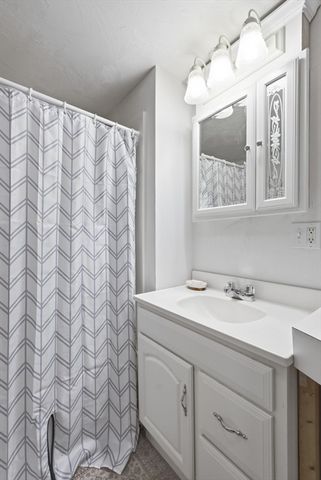 32 Brayton Rd, Boston, MA 02135