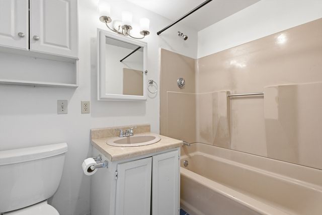 32 Brayton Rd, Boston, MA 02135