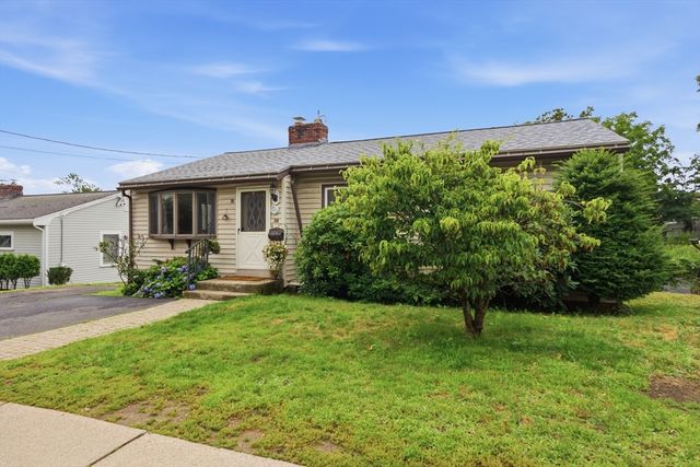 32 Brayton Rd, Boston, MA 02135