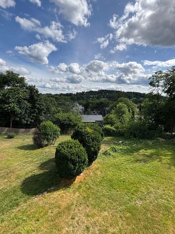 32 Brayton Rd, Boston, MA 02135
