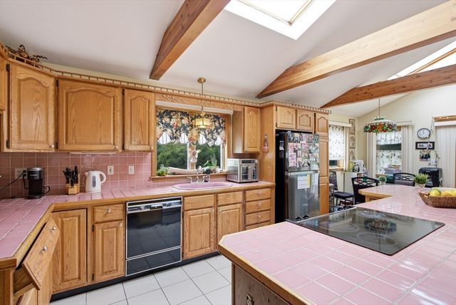 32 Brayton Rd, Boston, MA 02135