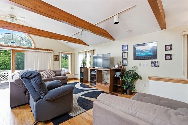 32 Brayton Rd, Boston, MA 02135