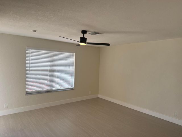 6803 Georgia Avenue, West Palm Beach, FL 33405