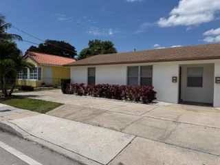 6803 Georgia Avenue, West Palm Beach, FL 33405