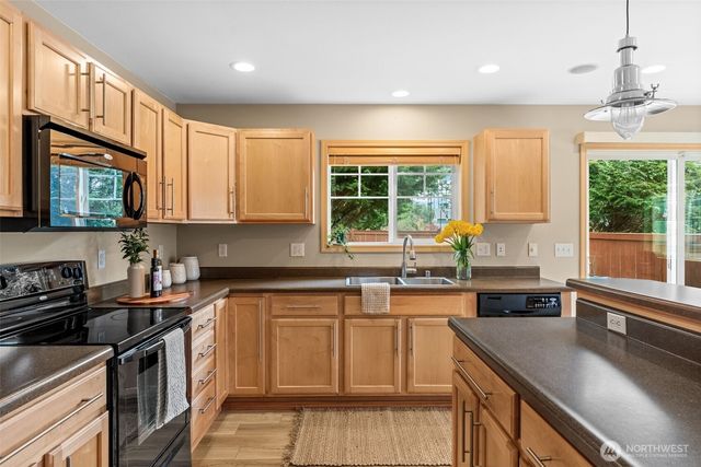11215 Borgen Loop, Gig Harbor, WA 98332