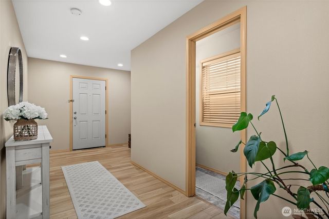 11215 Borgen Loop, Gig Harbor, WA 98332