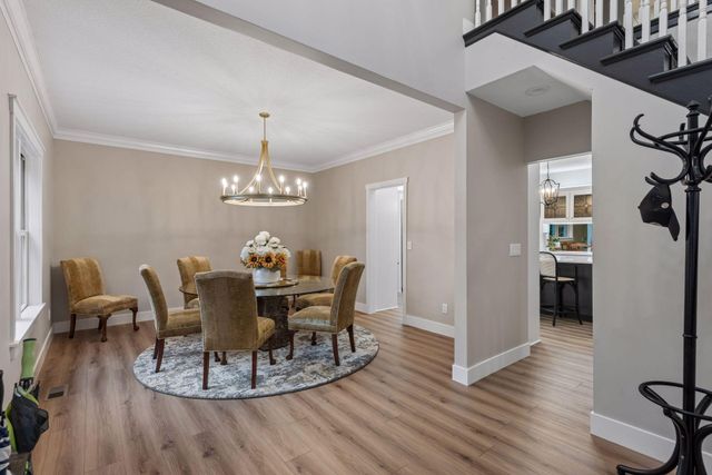 8235 Enclave Cove, Woodbury, MN 55125