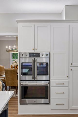 8235 Enclave Cove, Woodbury, MN 55125