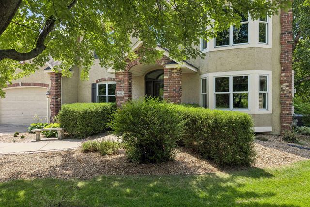 8235 Enclave Cove, Woodbury, MN 55125