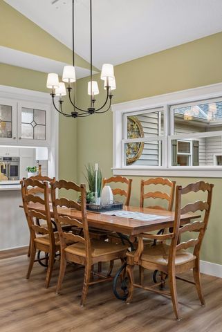 8235 Enclave Cove, Woodbury, MN 55125