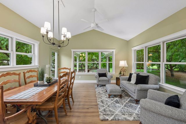 8235 Enclave Cove, Woodbury, MN 55125