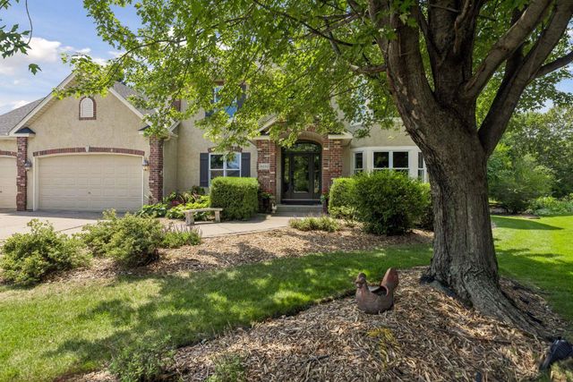 8235 Enclave Cove, Woodbury, MN 55125