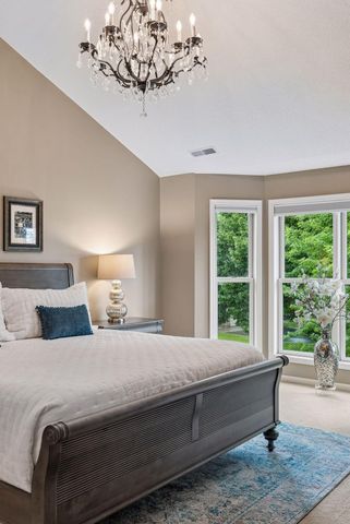 8235 Enclave Cove, Woodbury, MN 55125