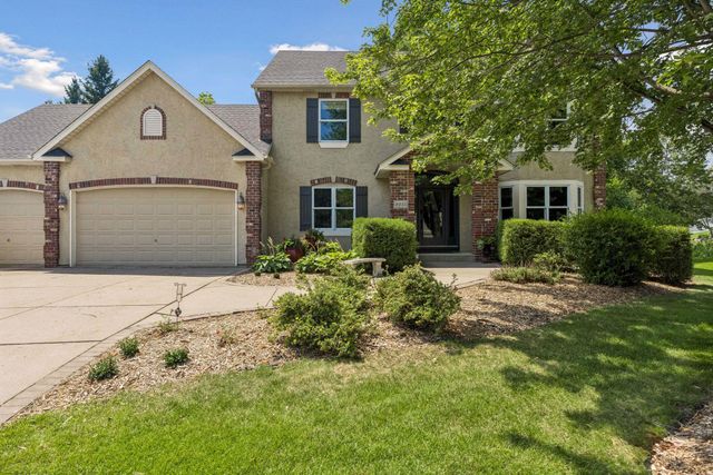 8235 Enclave Cove, Woodbury, MN 55125