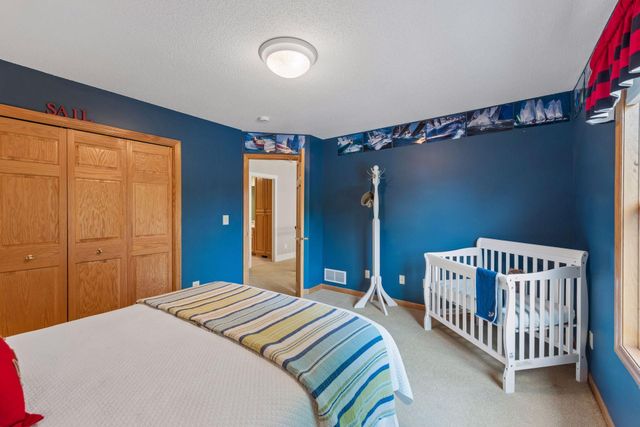 8235 Enclave Cove, Woodbury, MN 55125