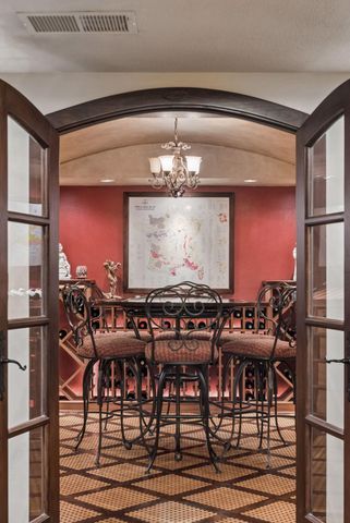 8235 Enclave Cove, Woodbury, MN 55125